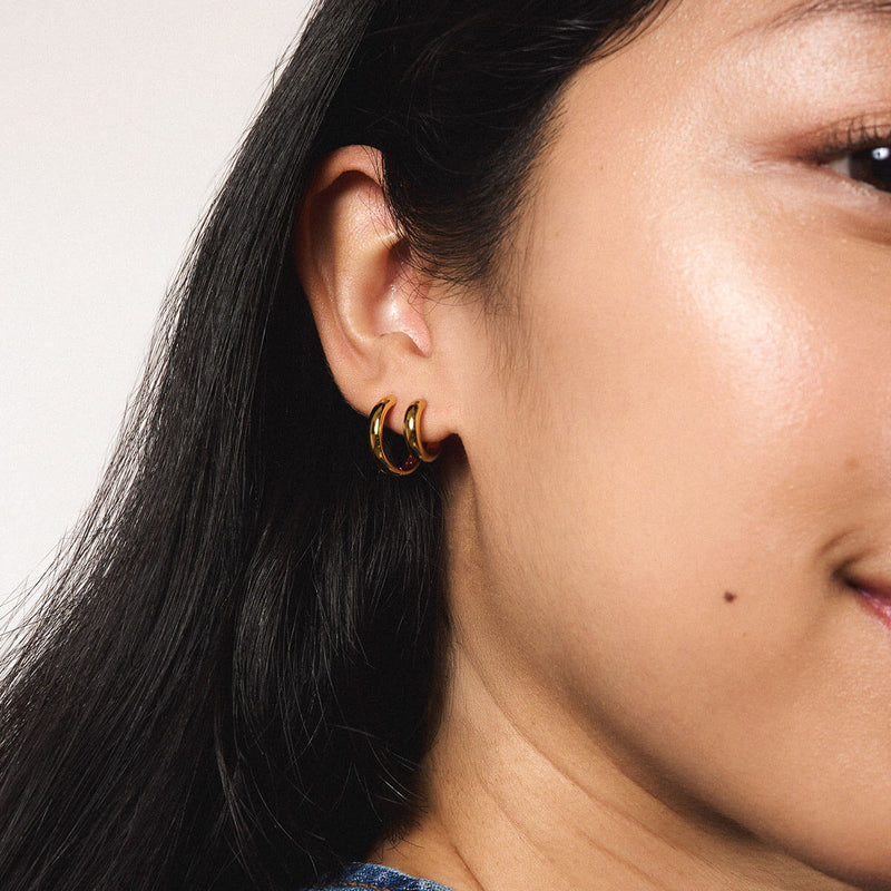 Bold Huggie Hoops in Titanium