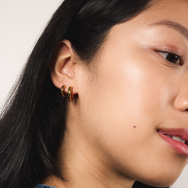 Bold Huggie Hoops in Titanium