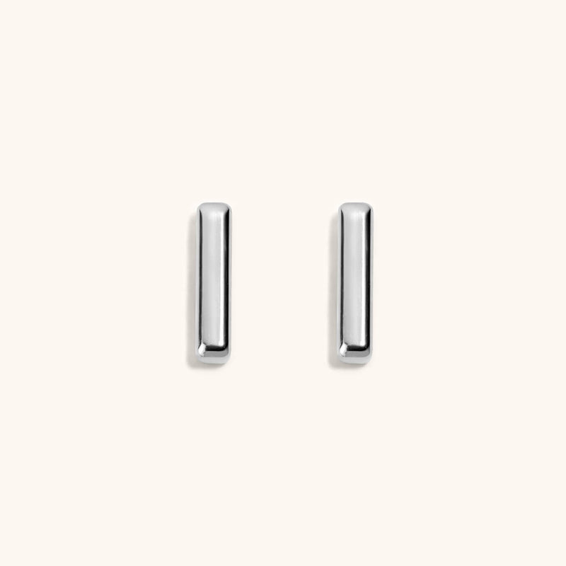 Little Bar Studs in Titanium