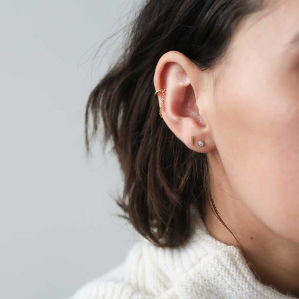 Little Bar Studs in Titanium