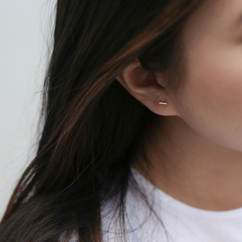 Little Bar Studs in Titanium